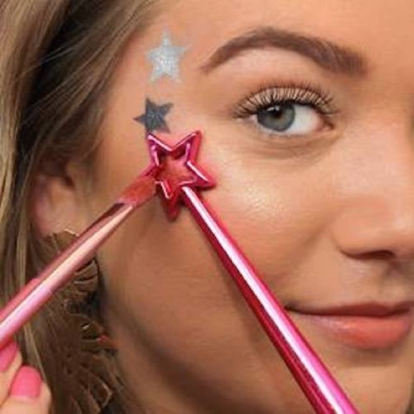 Tarte Pretty Things Fairy Wings Pink Star Brushes - Picture 10 of 13